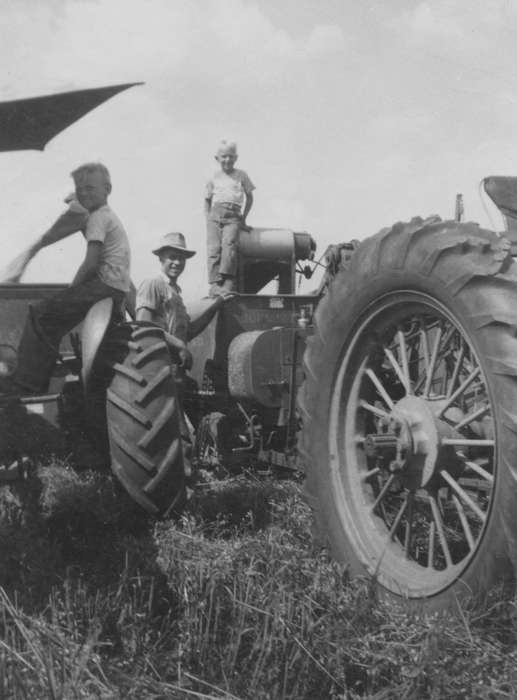 Farming Equipment, history of Iowa, Iowa History, tractor, Cresco, IA, Iowa, Farms, Ollendieck, Dalene