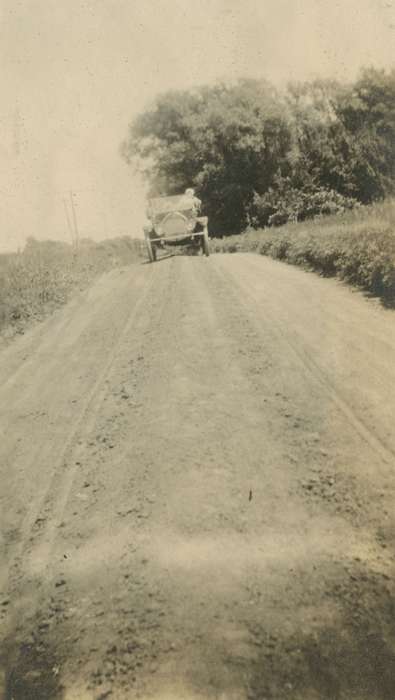 Macey, IA, Iowa, car, road, history of Iowa, Motorized Vehicles, Iowa History, Mortenson, Jill