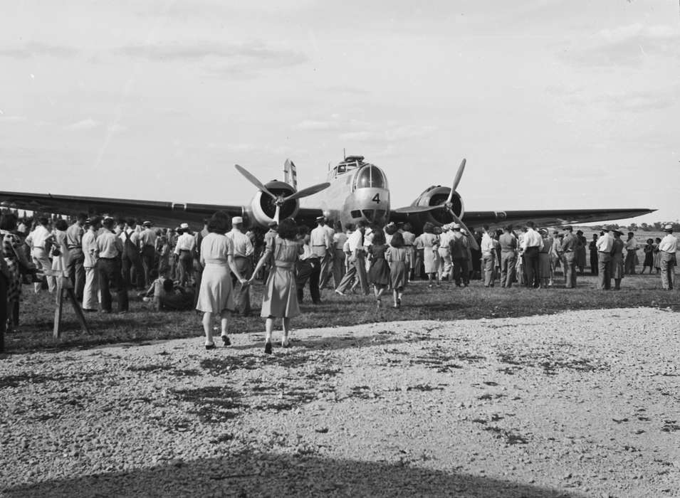 Military and Veterans, history of Iowa, plane, Ottumwa, IA, Iowa History, Motorized Vehicles, airplane, Iowa, Lemberger, LeAnn, Leisure, bomber