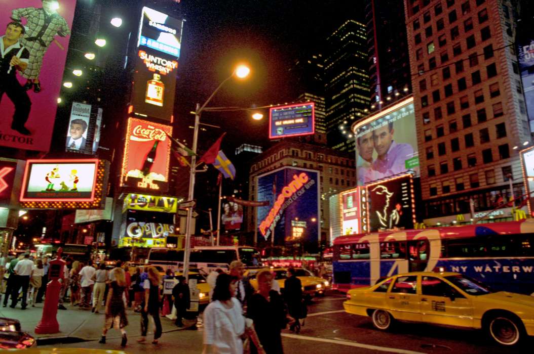 billboard, Travel, Main Streets & Town Squares, taxi, coca cola, advertisement, Iowa History, history of Iowa, Lemberger, LeAnn, Motorized Vehicles, Iowa, Cities and Towns, New York, NY