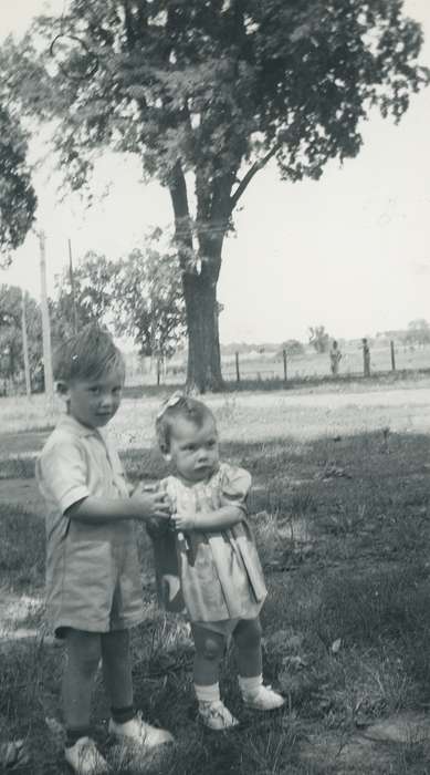 toddler, Iowa History, Children, Iowa, yard, history of Iowa, Portraits - Group, shoes, IA, Spilman, Jessie Cudworth, tree