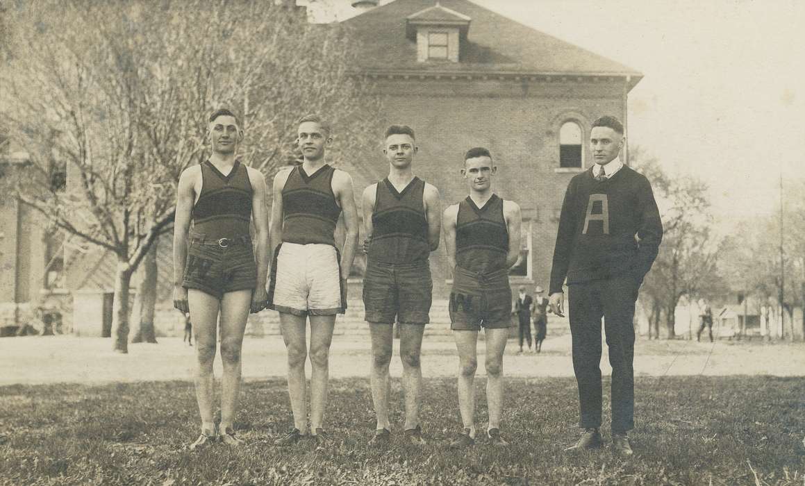 history of Iowa, college sports, outdoors, Portraits - Group, Waverly Public Library, Waverly, IA, Iowa, Leisure, portrait, Outdoor Recreation, Iowa History, Schools and Education, Sports, students, athletes