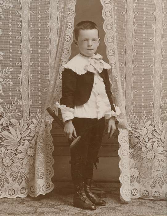 lace, history of Iowa, Iowa History, IA, lace curtains, Iowa, hammer, King, Tom and Kay, Portraits - Individual