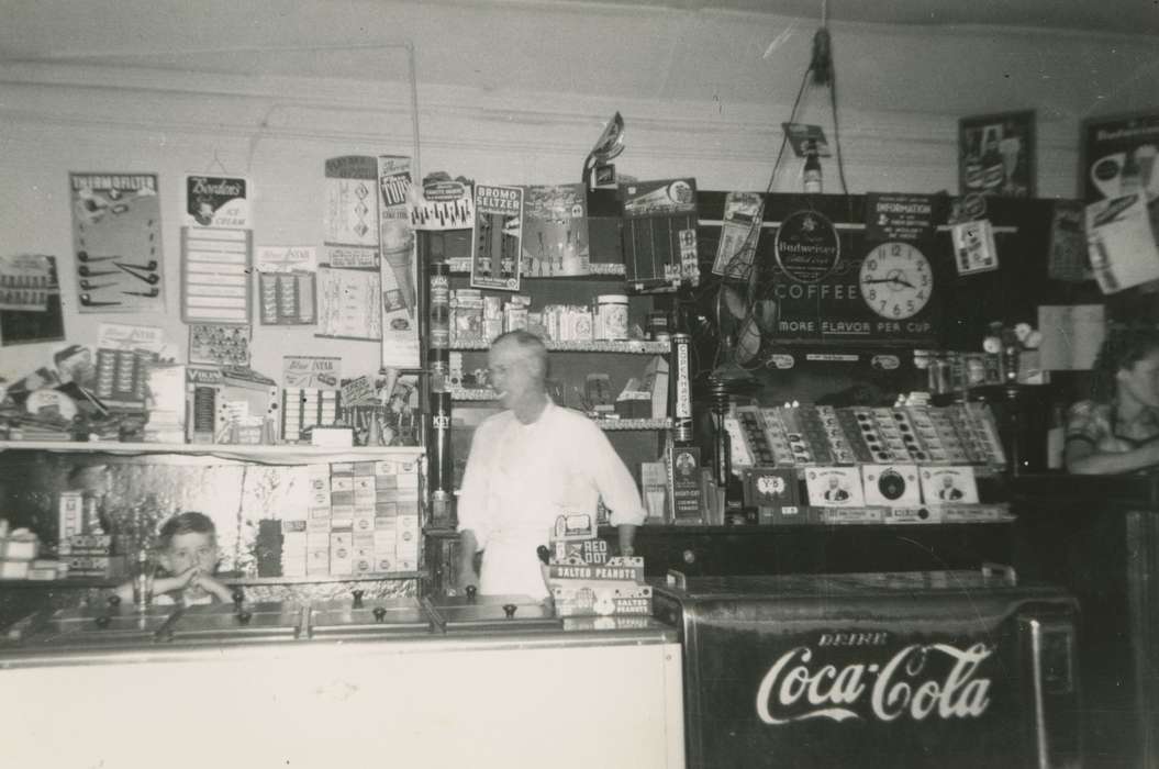 bar, Iowa, store, coca cola, Burr Oak, IA, Businesses and Factories, Logsdon, Teryl, history of Iowa, Iowa History