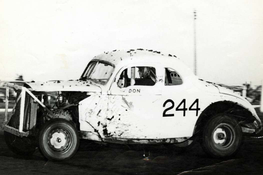 racecar, history of Iowa, Iowa History, Entertainment, Motorized Vehicles, Volgarino, Jim, Iowa, Waterloo, IA