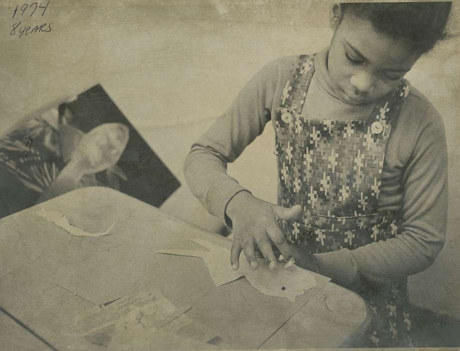 Waterloo, IA, craft, history of Iowa, Iowa, girl, classroom, african american, Children, People of Color, Iowa History, Barrett, Sarah, Schools and Education