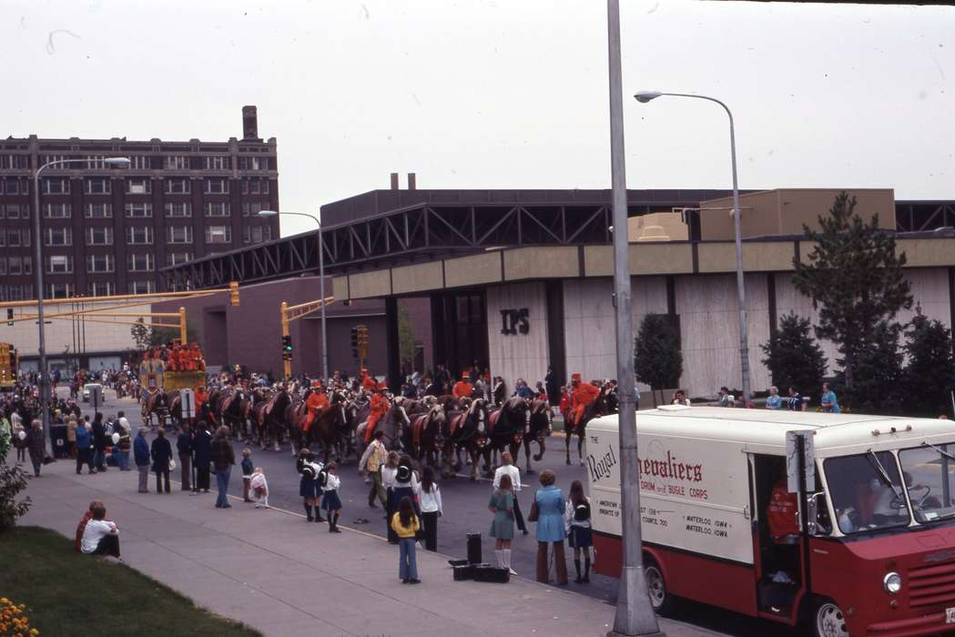 convention center, correct date needed, spectator, Iowa, ips, parade, Waterloo, IA, commercial street, horse, downtown, van, Zischke, Ward, history of Iowa, Main Streets & Town Squares, Iowa History