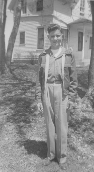 history of Iowa, Iowa History, IA, outside, Iowa, hairstyle, Homes, house, Children, Courtney, Patricia, Portraits - Individual