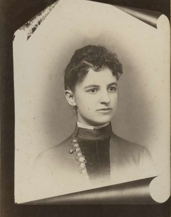 IA, Iowa, curly hair, earring, high collar, King, Tom and Kay, Portraits - Individual, history of Iowa, Iowa History