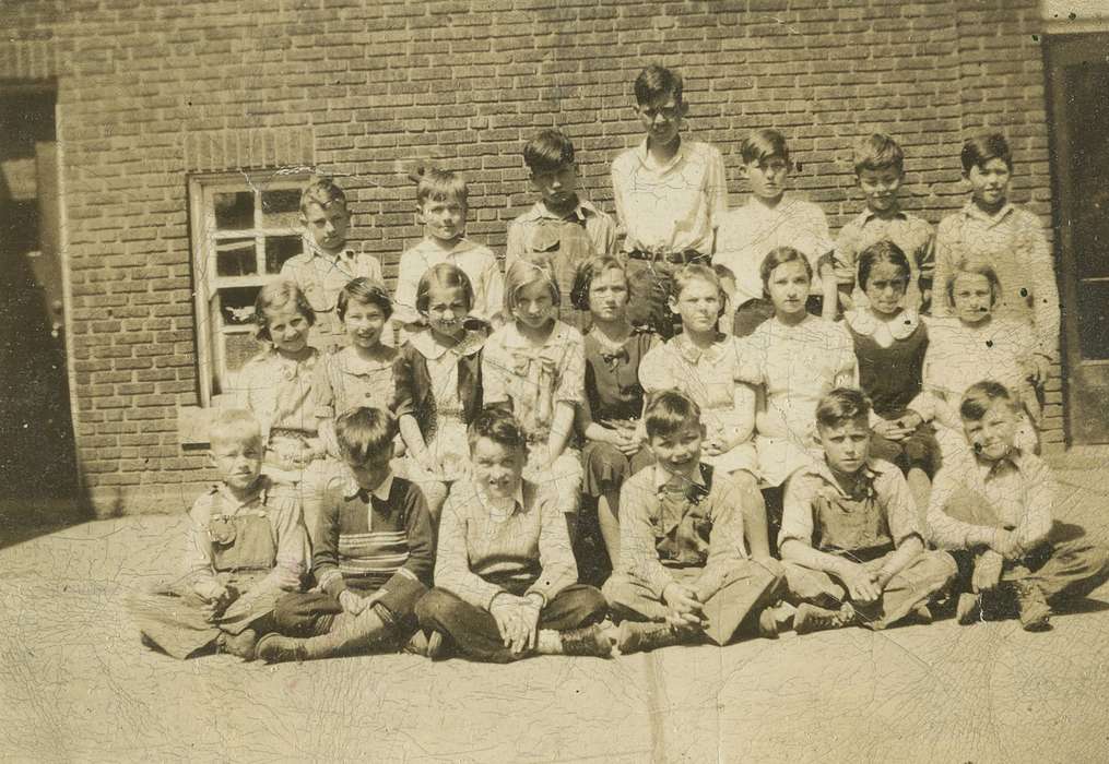 Portraits - Group, class, La Porte City, IA, history of Iowa, Iowa History, Rampton, Angela, Iowa, Children, Schools and Education, school
