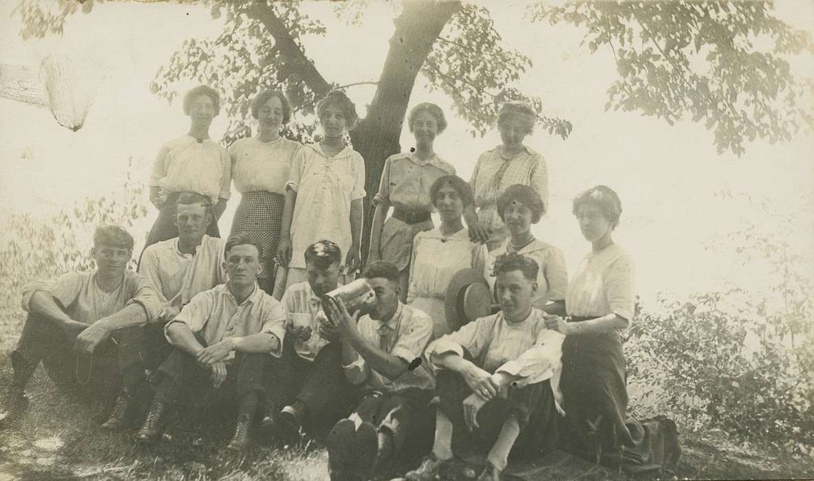 Portraits - Group, skirt, Leisure, history of Iowa, Iowa History, IA, cup, can, Iowa, LeQuatte, Sue, hat