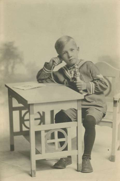 Iowa, Children, Portraits - Individual, Cedar Falls, IA, telephone, Garrison, Ginnie, history of Iowa, Iowa History