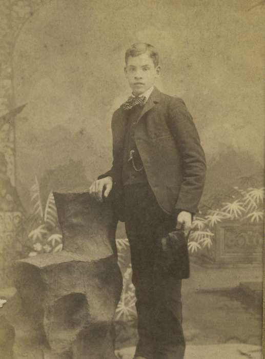bow tie, history of Iowa, Iowa History, IA, chair, Iowa, King, Tom and Kay, suit, Portraits - Individual