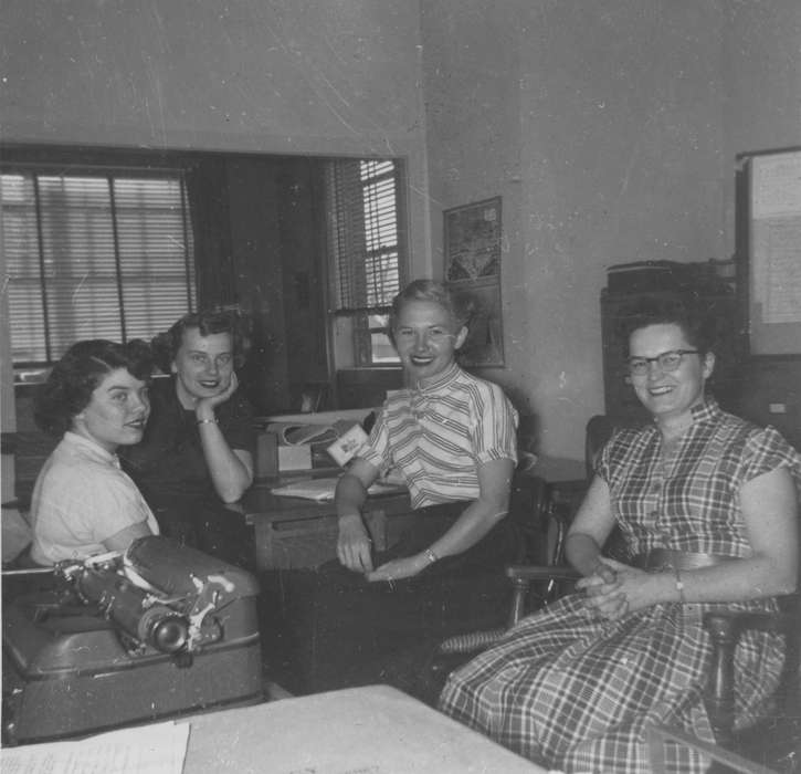Portraits - Group, history of Iowa, Iowa History, IA, Businesses and Factories, office, Iowa, King, Tom and Kay, Cities and Towns, typewriter, Labor and Occupations