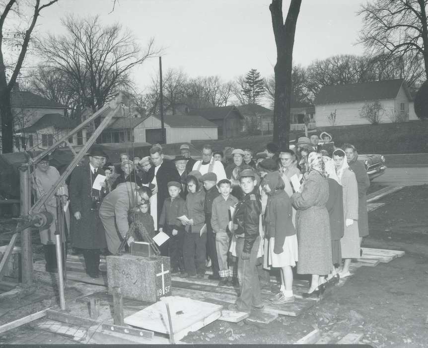 construction, history of Iowa, Waverly Public Library, Religious Structures, Iowa, Civic Engagement, crowd, Iowa History