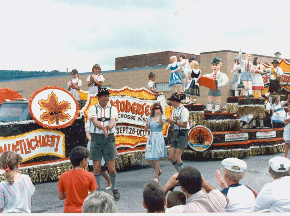 Decorah, IA, costume, Cities and Towns, Iowa History, Iowa, Lang, Mavis, parade, Main Streets & Town Squares, float, Fairs and Festivals, history of Iowa