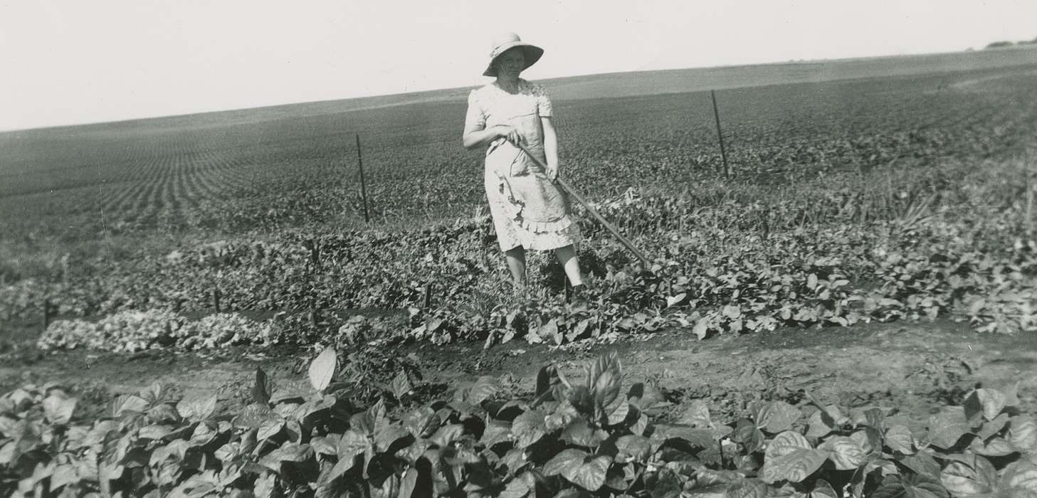 Portraits - Individual, Iowa History, La Porte City, IA, Iowa, Rampton, Angela, field, gardening, Farms, history of Iowa