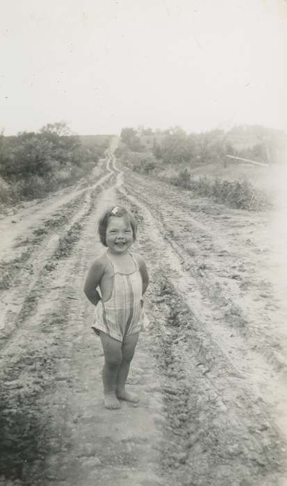 history of Iowa, Iowa History, girl, smile, road, country, outside, dirt road, Spilman, Jessie Cudworth, Iowa, USA, pose, Children, Portraits - Individual