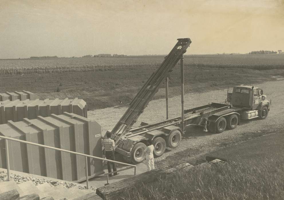 Iowa History, Iowa, Motorized Vehicles, Waverly Public Library, Labor and Occupations, construction crew, history of Iowa, Allison, IA, construction