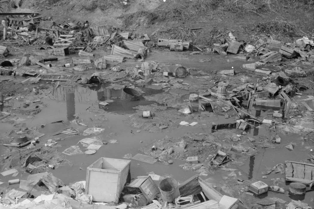 human, polluted, history of Iowa, Iowa History, environmental, activism, Library of Congress, trash, rubbish, climate change, Lakes, Rivers, and Streams, environment, garbage, pollution, Iowa, Cities and Towns