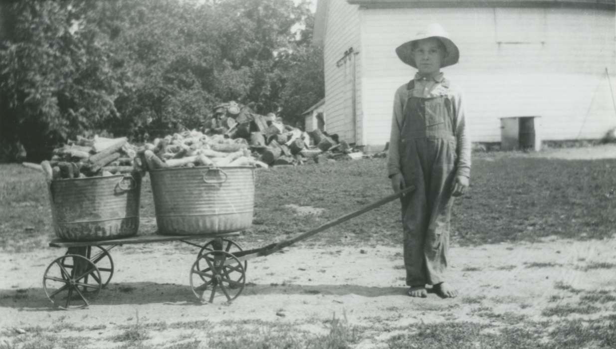 history of Iowa, Portraits - Individual, Iowa History, corn, wagon, Marvets, Peggy, Iowa, Farms, Children, Tripoli, IA