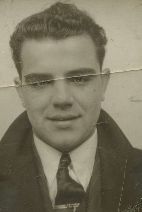 Campopiano Von Klimo, Melinda, history of Iowa, Iowa History, Polk County, IA, tie, hair, Iowa, montenegrin, Portraits - Individual