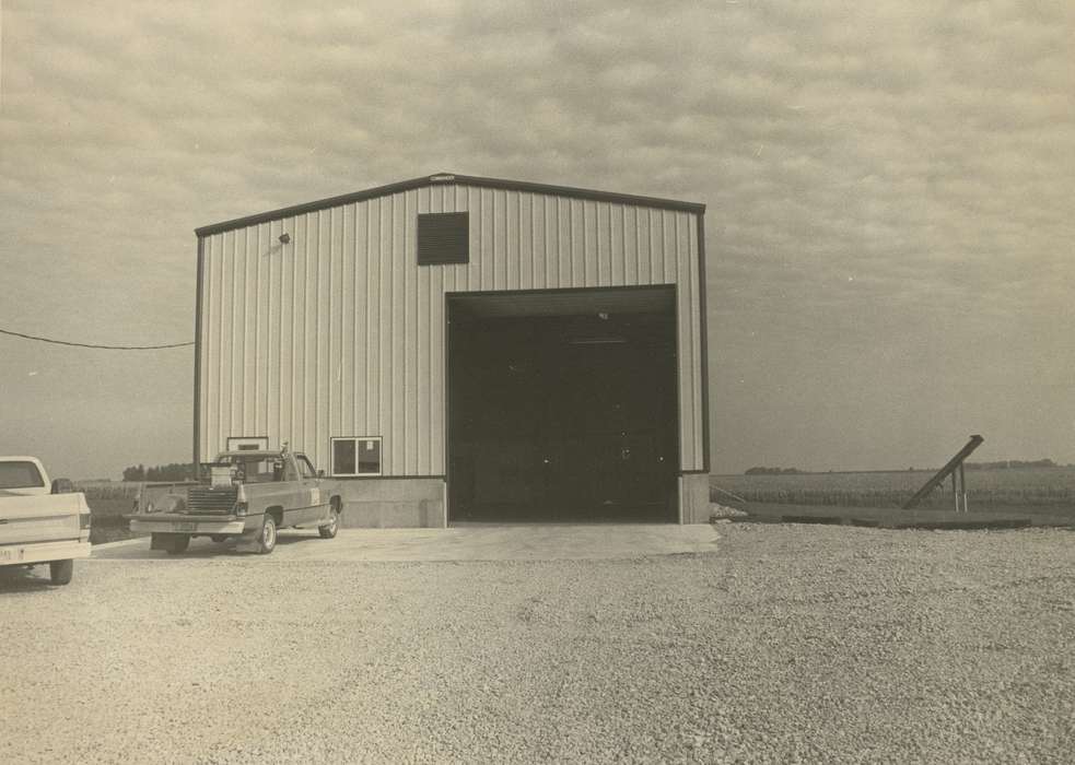 Businesses and Factories, Iowa History, Iowa, building, Motorized Vehicles, Waverly Public Library, clouds, truck, Farms, Allison, IA, history of Iowa