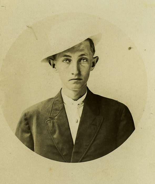 hat, Portraits - Individual, Iowa History, Iowa, Anamosa Library & Learning Center, Anamosa, IA, man, history of Iowa