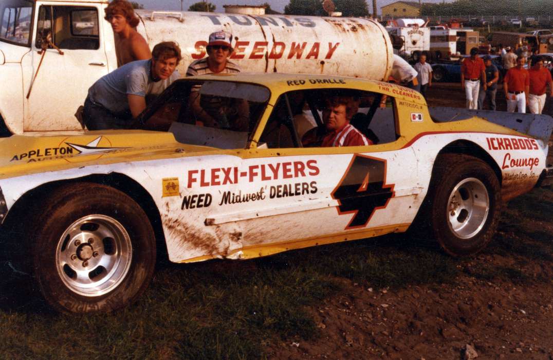 Waterloo, IA, dirt track, history of Iowa, Motorized Vehicles, Volgarino, Jim, Iowa, car, racecar, racing, Entertainment, Iowa History, tunis speedway