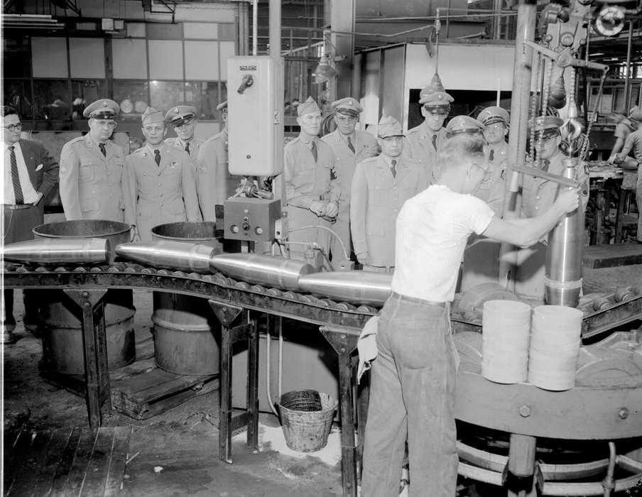 Military and Veterans, history of Iowa, Iowa History, factory, Ottumwa, IA, Businesses and Factories, world war ii, Iowa, Lemberger, LeAnn, bomb, Labor and Occupations