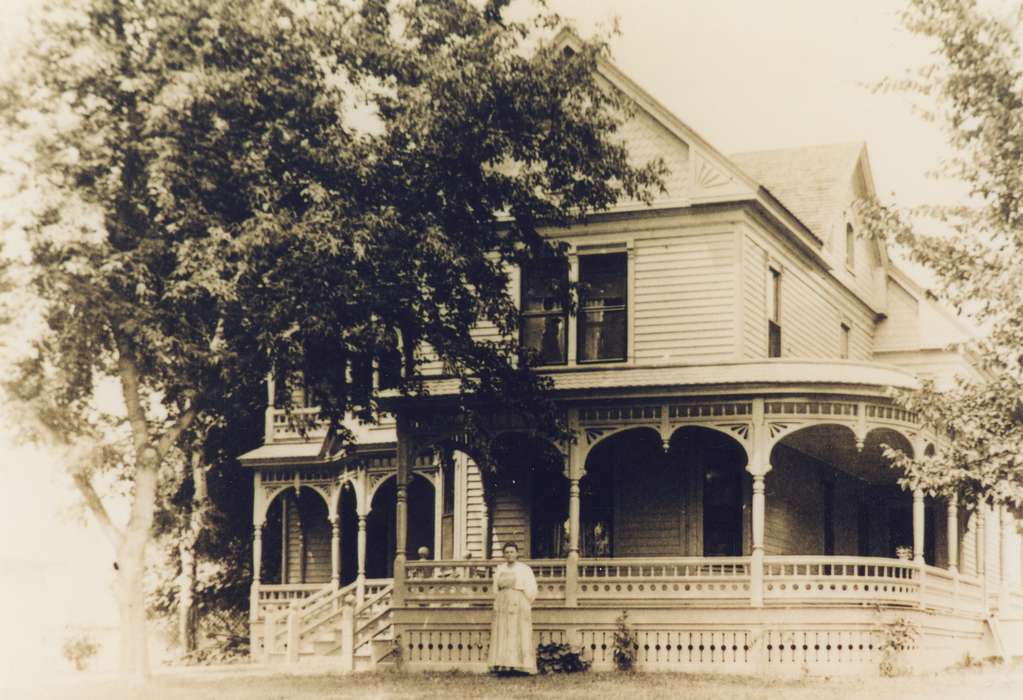 house, Homes, Waverly Public Library, home, Iowa, woman, history of Iowa, Iowa History