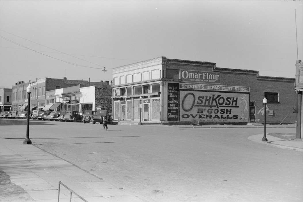 Main Streets & Town Squares, kid, intersection, oshkosh, history of Iowa, Iowa History, Library of Congress, storefront, Businesses and Factories, car, child, Iowa, Cities and Towns, lamppost, street, lightpost