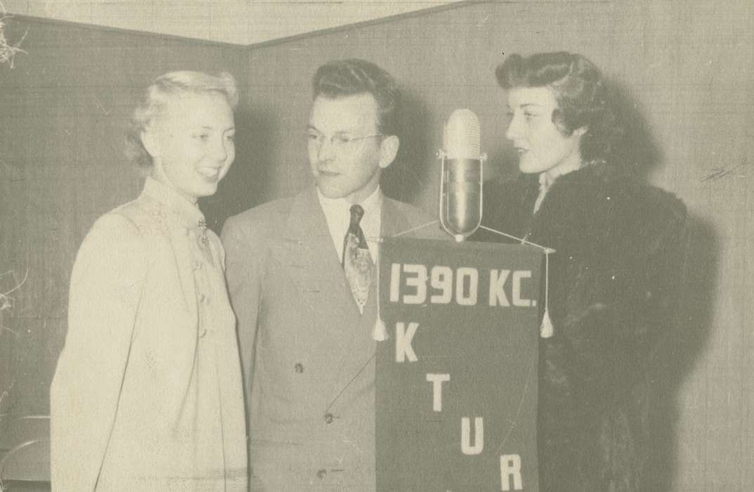 Travel, radio, history of Iowa, CA, Iowa, Rampton, Angela, microphone, Entertainment, Iowa History