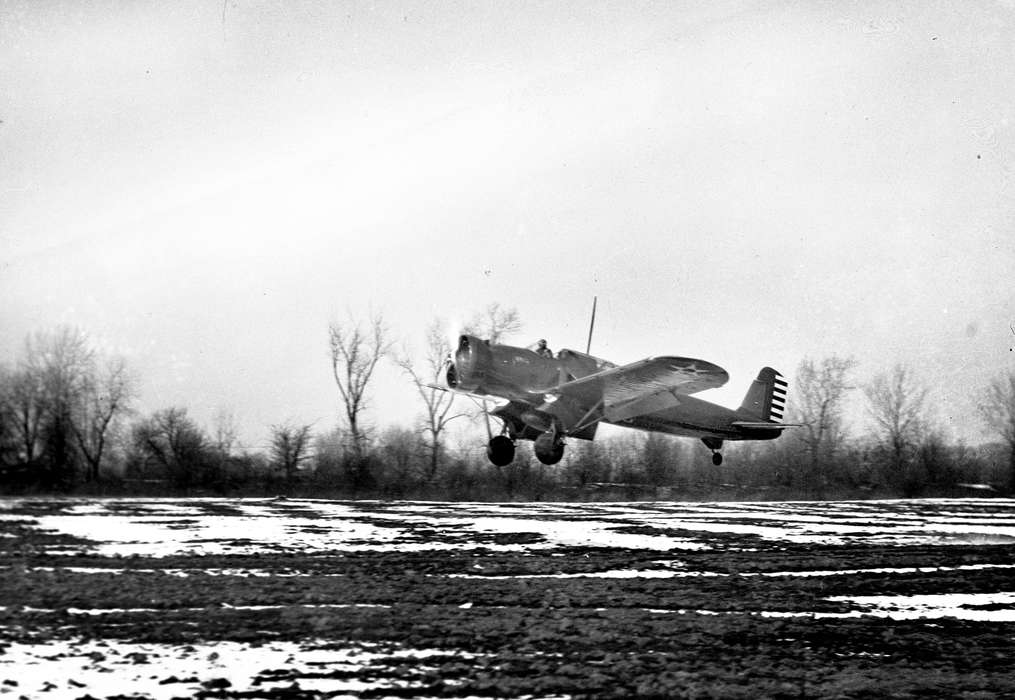 history of Iowa, Iowa History, Ottumwa, IA, Iowa, Lemberger, LeAnn, Motorized Vehicles, airplane