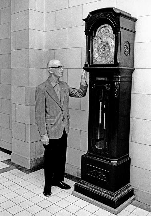 Portraits - Individual, Iowa History, Iowa, Lemberger, LeAnn, Ottumwa, IA, meat packing plant, clock, history of Iowa