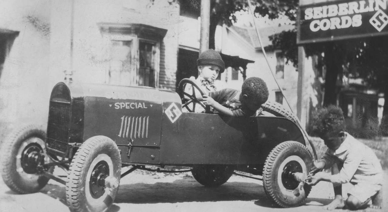 People of Color, history of Iowa, Iowa, car, Mullenix, Angie, african american, Children, soapbox car, Iowa History, Vinton, IA