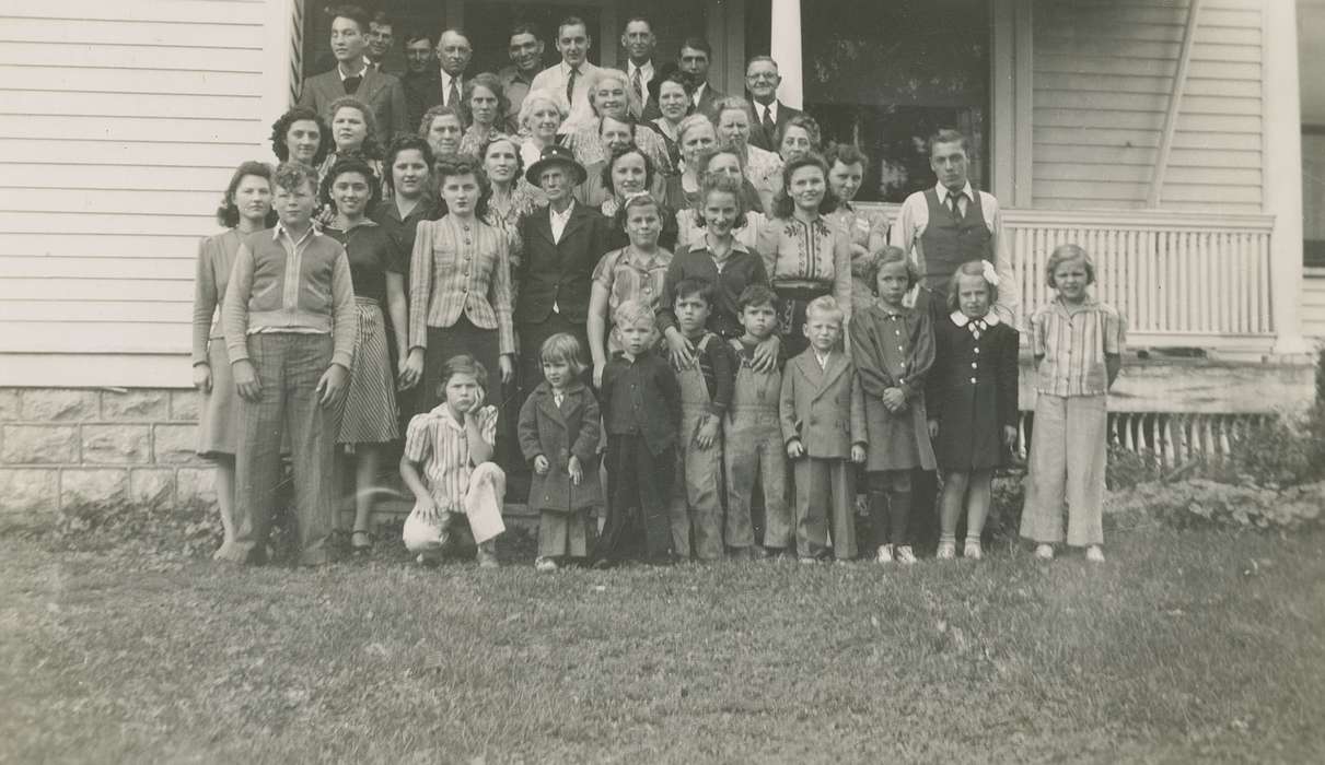 Rampton, Angela, Iowa History, reunion, Iowa, history of Iowa, Portraits - Group, La Porte City, IA, Families