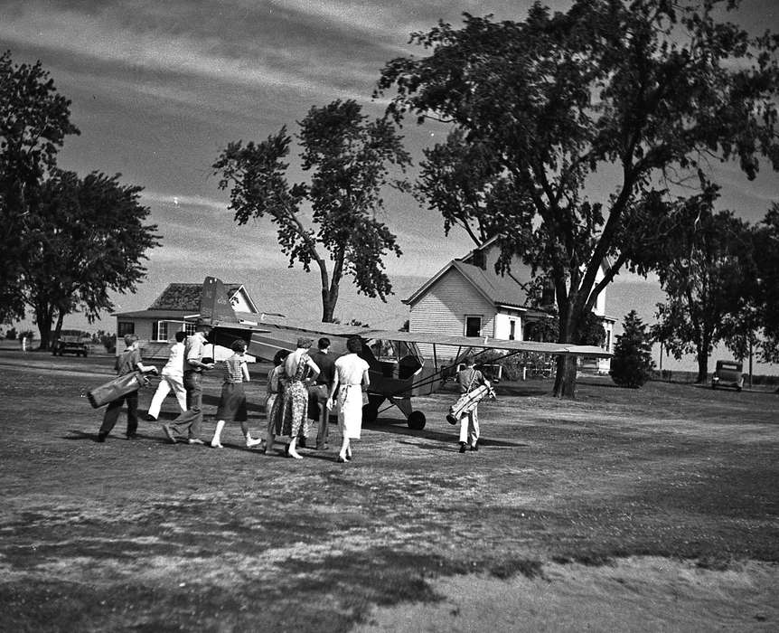 golf, history of Iowa, Iowa History, Ottumwa, IA, Motorized Vehicles, airplane, Iowa, Lemberger, LeAnn, Sports, golf course, Leisure