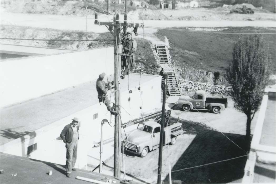electricity, Motorized Vehicles, Iowa History, Waverly Public Library, construction, Iowa, history of Iowa, trucks, Waverly, IA, construction crew, Labor and Occupations