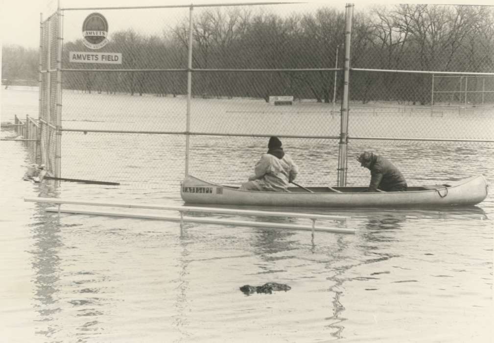 Portraits - Group, canoe, Floods, history of Iowa, Iowa History, Waverly, IA, Iowa, fence, canoeing, Waverly Public Library