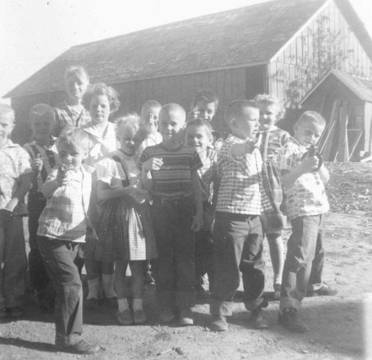 Hahn, Cindy, Iowa History, Children, Iowa, history of Iowa, class, Portraits - Group, Animals, Schools and Education, Sumner, IA, gun