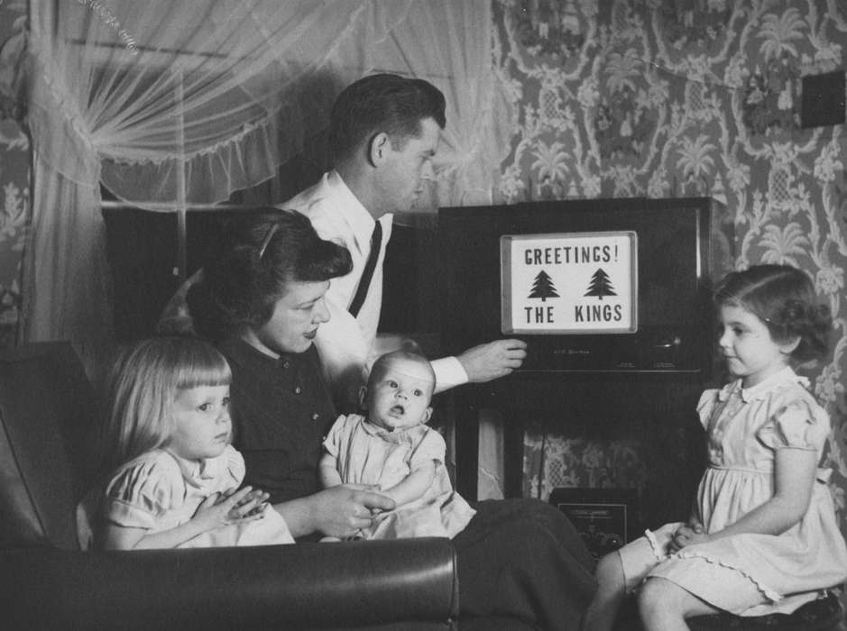Portraits - Group, christmas, history of Iowa, Iowa History, IA, Families, Holidays, Iowa, King, Tom and Kay