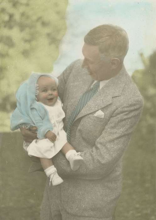 Portraits - Group, history of Iowa, Iowa History, Families, Hamilton County, IA, Iowa, McMurray, Doug, baby