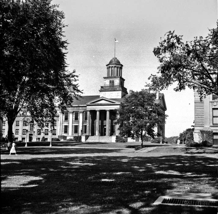 historic building, Main Streets & Town Squares, history of Iowa, university of iowa, Iowa History, Lemberger, LeAnn, Iowa City, IA, old capitol building, Iowa, Cities and Towns