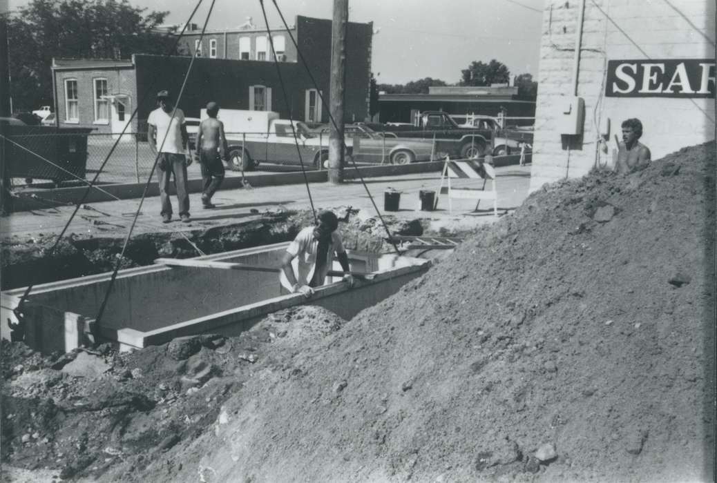 Main Streets & Town Squares, Waverly Public Library, history of Iowa, Iowa History, trucks, Motorized Vehicles, Waverly, IA, Iowa, Cities and Towns, construction, construction crew, Labor and Occupations
