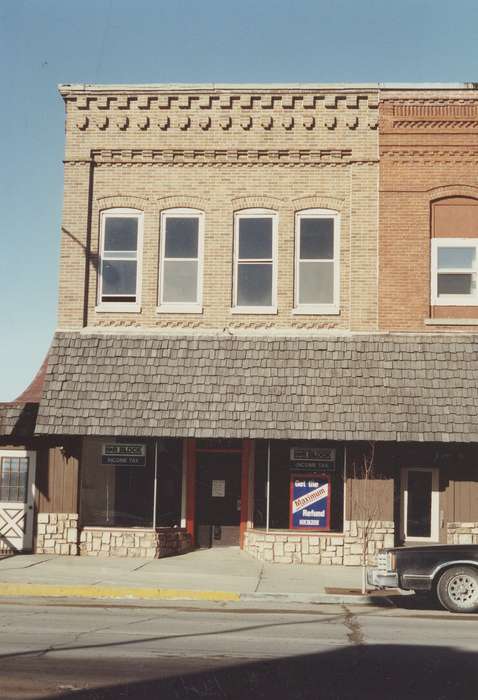 history of Iowa, Businesses and Factories, Waverly, IA, Waverly Public Library, Main Streets & Town Squares, Iowa, car, Motorized Vehicles, store, windows, brick building, Iowa History