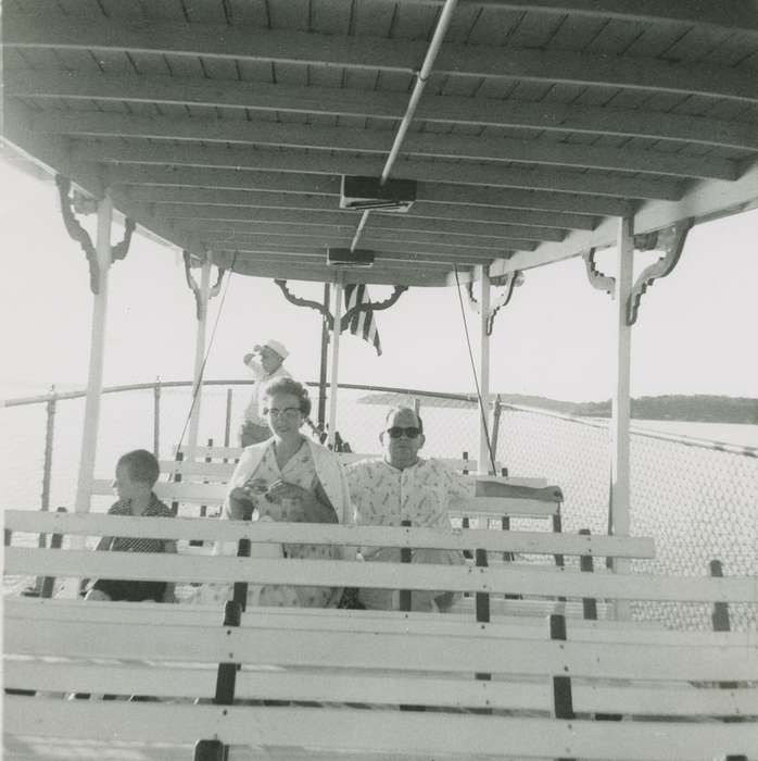 Leisure, history of Iowa, Iowa History, Schmillen, Gloria, Motorized Vehicles, arnolds park, Iowa, boat, ferry, Okoboji, IA