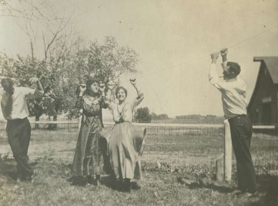 history of Iowa, Iowa History, IA, wire, Iowa, LeQuatte, Sue, Farms, silly