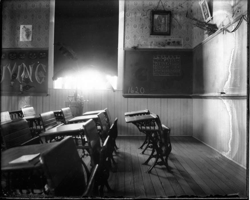 Iowa, desk, Anamosa Library & Learning Center, school, classroom, history of Iowa, Holidays, chalkboard, Iowa History, Jones County, IA