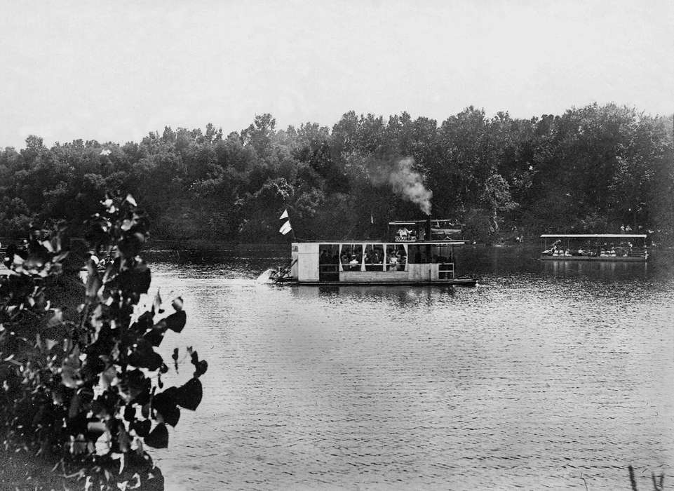 Outdoor Recreation, des moines river, Iowa, boat, river, Lakes, Rivers, and Streams, Lemberger, LeAnn, Ottumwa, IA, history of Iowa, steam, Iowa History